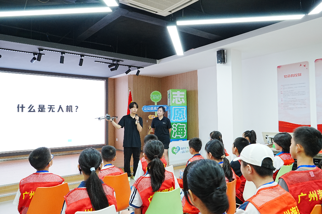 8月6日至12日,海珠区河长办、区 毛巾哥
、团区委联合举办“青春巡河记”——河小青“蓝色星球守护者”夏令营活动。.JPG